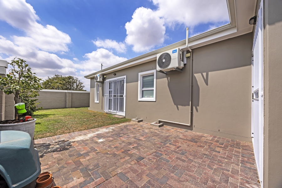 3 Bedroom Property for Sale in Brackenfell South Western Cape